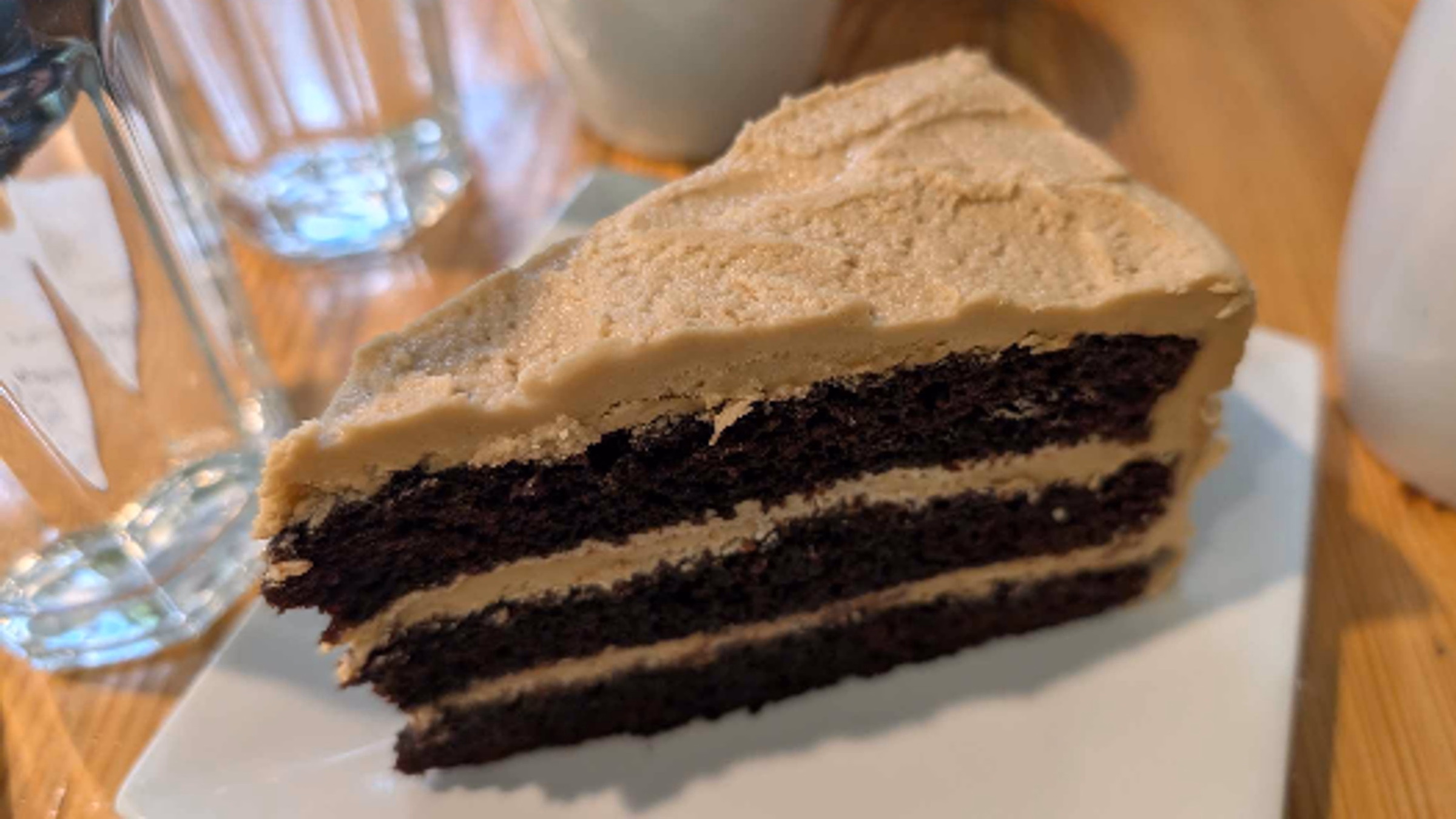 Craft + coffee +  (vegan) cake: Goal-setting and vision boards!