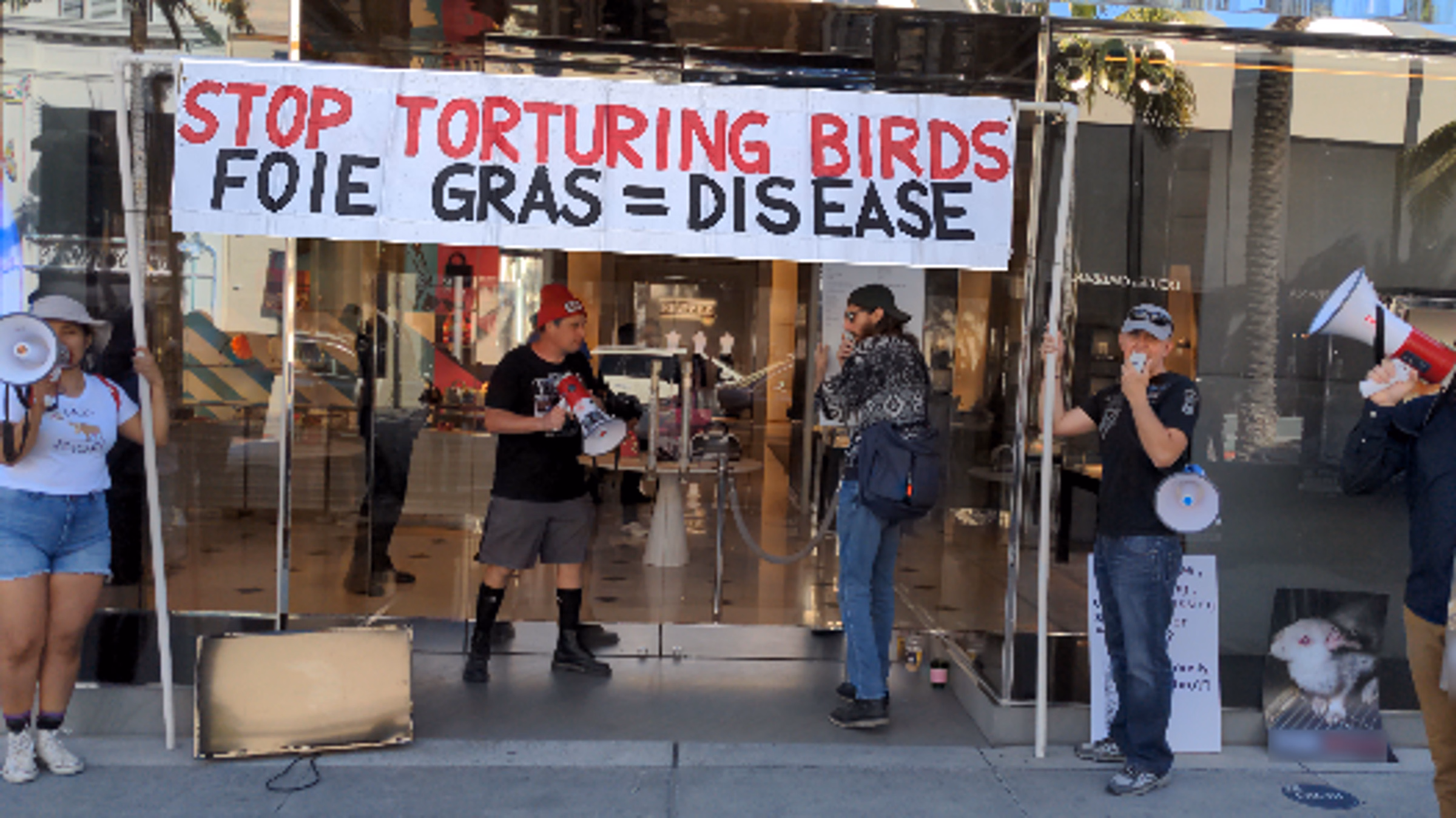Pressure Omni Hotels to stop serving Foie Gras